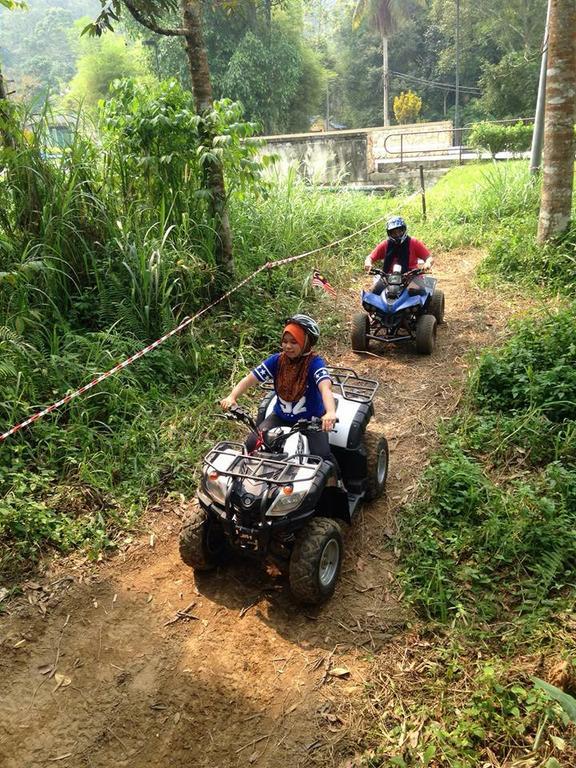 Seri Pengantin Resort Kampung Janda Baik Eksteriør billede